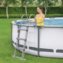 Piscine Tubulaire Ronde Bestway Steel Pro Max 3,66 X 0,76 8 Piscine Tubulaire Ronde Bestway Steel Pro Max 3,66 X 0,76 -Intex Soldes Magasin 56416 piscine tubulaire ronde bestway steel pro max 366 076 ambiance