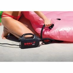 Gonfleur éléctrique Compresseur 12 & 220 V Intex -Intex Soldes Magasin 68609 ambiance 2 min