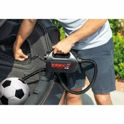 Gonfleur éléctrique Compresseur 12 & 220 V Intex -Intex Soldes Magasin 68609 ambiance 4 min