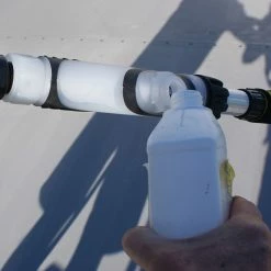 Balai Hydro Jet Xpro Pour Volet Et Couverture De Piscine Kerlis -Intex Soldes Magasin balai hydro jet xpro volet couverture piscine kerlis 2