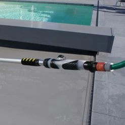 Balai Hydro Jet Xpro Pour Volet Et Couverture De Piscine Kerlis -Intex Soldes Magasin balai hydro jet xpro volet couverture piscine kerlis 9