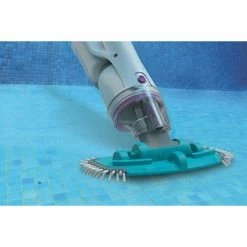 Aspirateur Rechargeable Kokido Telsa 30 Pour Spas Et Petites Piscines -Intex Soldes Magasin kok 400 8602 aspirateur rechargeable telsa 30 ambiance min 1