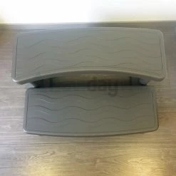 Marche-pied Pour Spa Gonflable Couleur Taupe -Intex Soldes Magasin marche pied spa dessus2