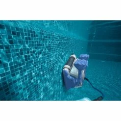 Robot De Piscine Maytronics DOLPHIN Explorer SF40 -Intex Soldes Magasin may 200 0179 robot piscine maytronics dolphin explorer sf40 ambiance 2